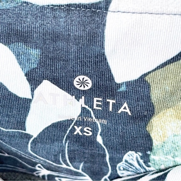 Athleta High Rise Tropical Mesh Chaturanga 7/8 Tight Leggings Size XS - Picture 6 of 6